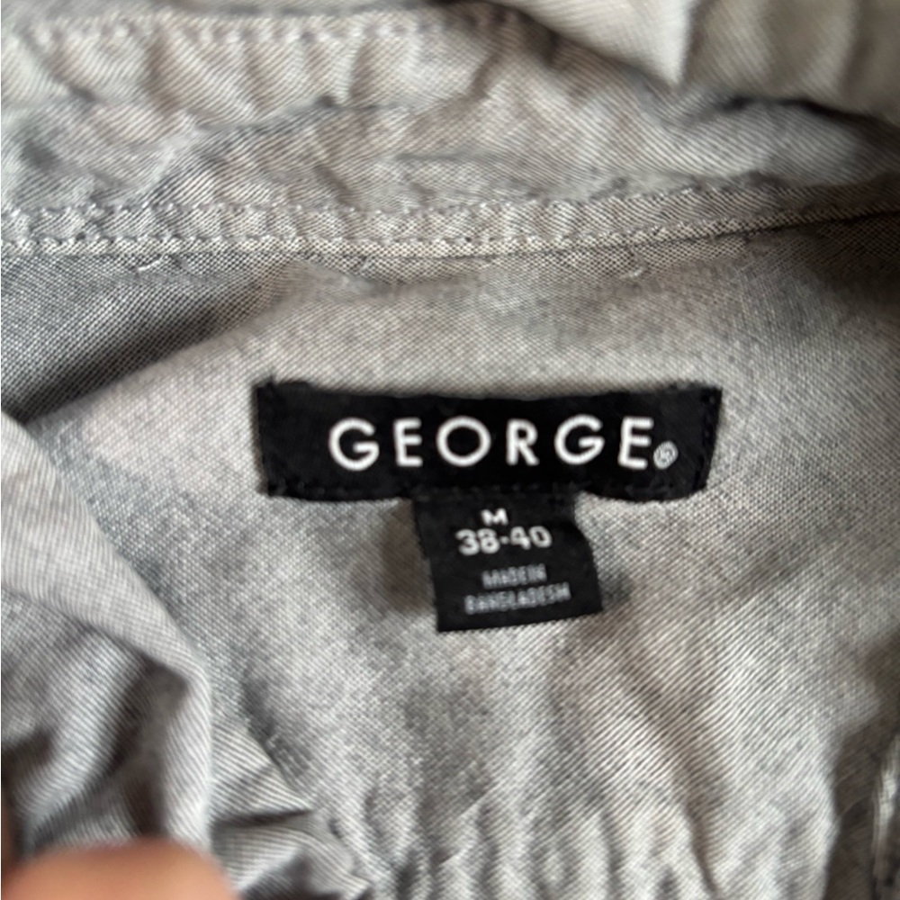 Men Button Up - Picture 2 of 2